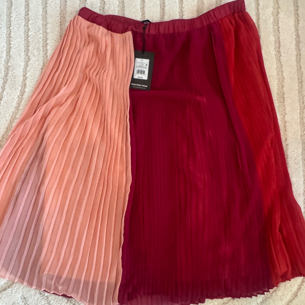 Who What Wear Two-Tone Pleated Skirt